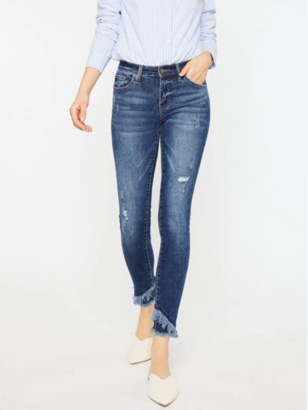 KanCan Mid Rise Frayed Hem Skinny Cropped Jeans Pants